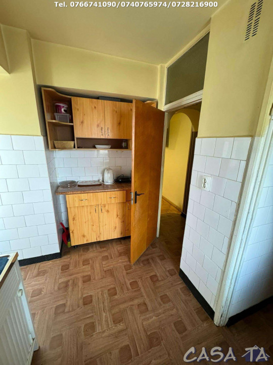 Apartament 5 Camere, Etaj 5/8, Bulevardul Republicii - Zona Garii.