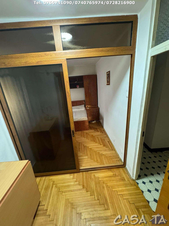 Apartament 5 Camere, Etaj 5/8, Bulevardul Republicii - Zona Garii.
