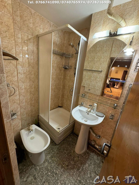 Apartament 5 Camere, Etaj 5/8, Bulevardul Republicii - Zona Garii.
