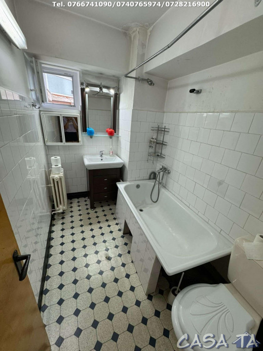 Apartament 5 Camere, Etaj 5/8, Bulevardul Republicii - Zona Garii.