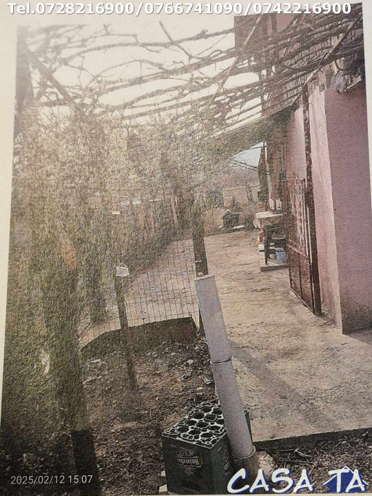 Casa+Teren aferent si Anexe, Pades