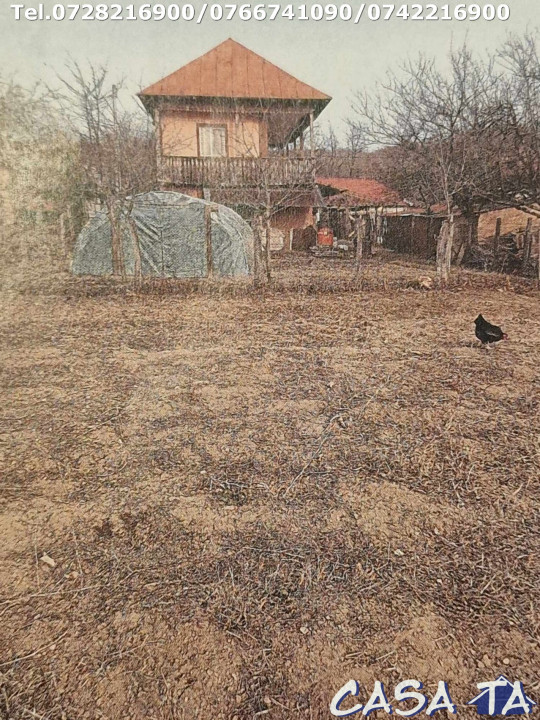 Casa+Teren aferent si Anexe, Pades