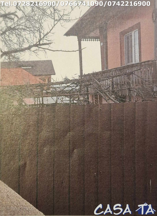 Casa+Teren aferent si Anexe, Pades