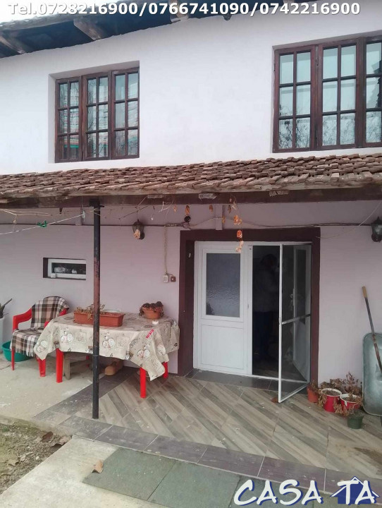 Casa situata în Oras Tismana - Isvarna