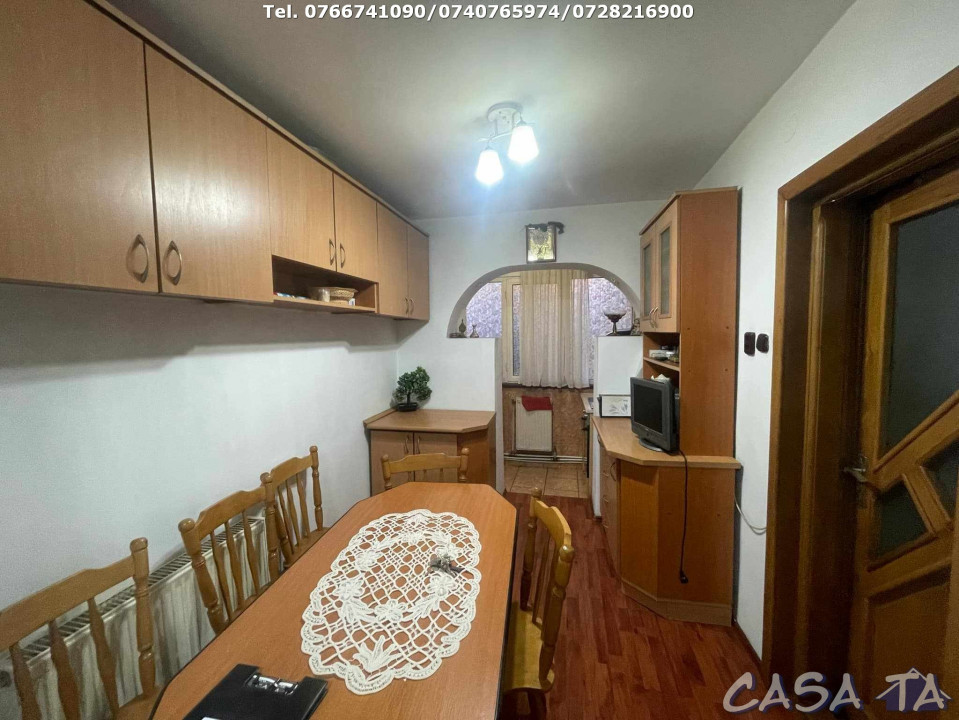 Apartament 3 Camere, Parter, Strada Nicolae Balcescu