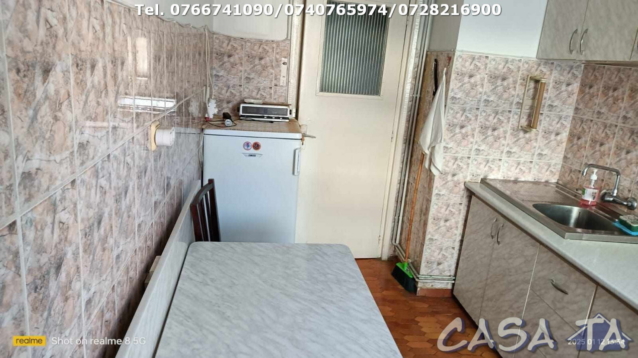 Apartament 3 Camere, Etaj 2/4(Ultracentral), Strada Popa Sapca 