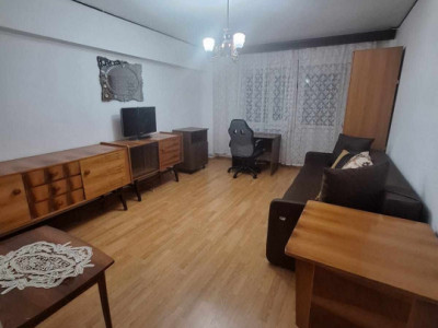 Apartament 3 Camere, Etaj 2/4(Ultracentral), Strada Popa Sapca 