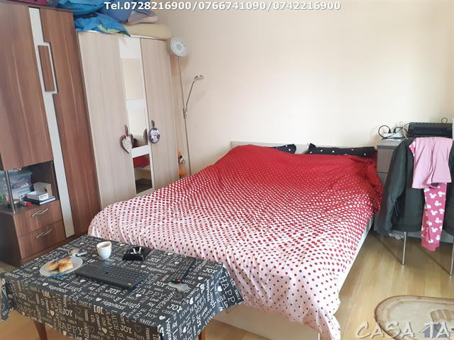 Apartament 3 camere, situat în Târgu Jiu, Str 14 Octombrie