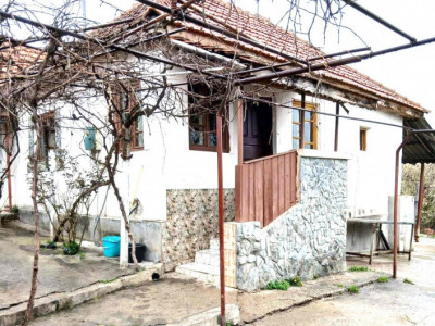 Casa, situata în Scoarta-Beacu Mare