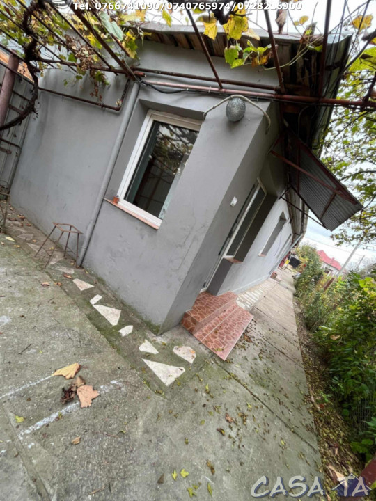 Casa 6 Camere P+1, Targu-Carbunesti