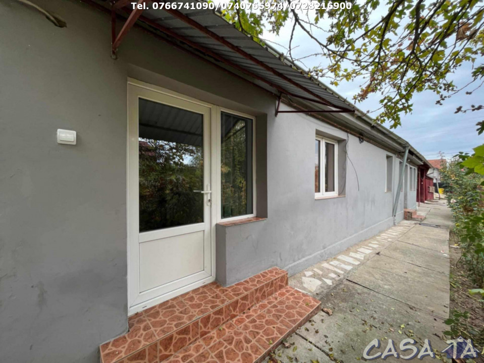 Casa 6 Camere P+1, Targu-Carbunesti