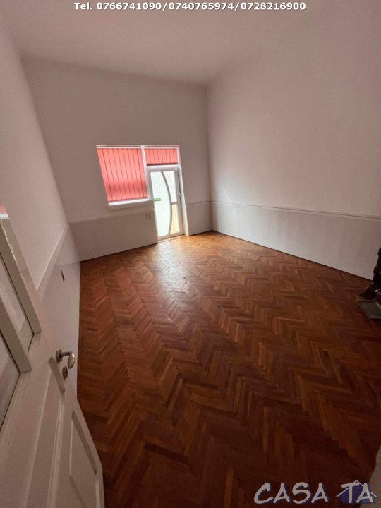 Casa 6 Camere P+1, Targu-Carbunesti