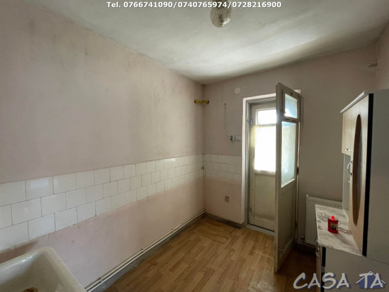 Apartament 3 Camere (70 mp), Etaj 4 ( cu acoperis), Strada Nicolae Balcescu