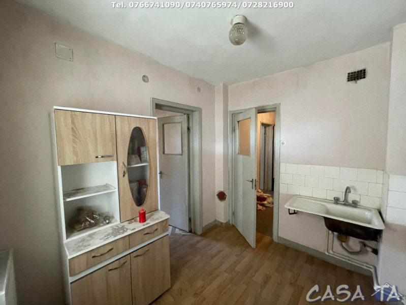 Apartament 3 Camere (70 mp), Etaj 4 ( cu acoperis), Strada Nicolae Balcescu
