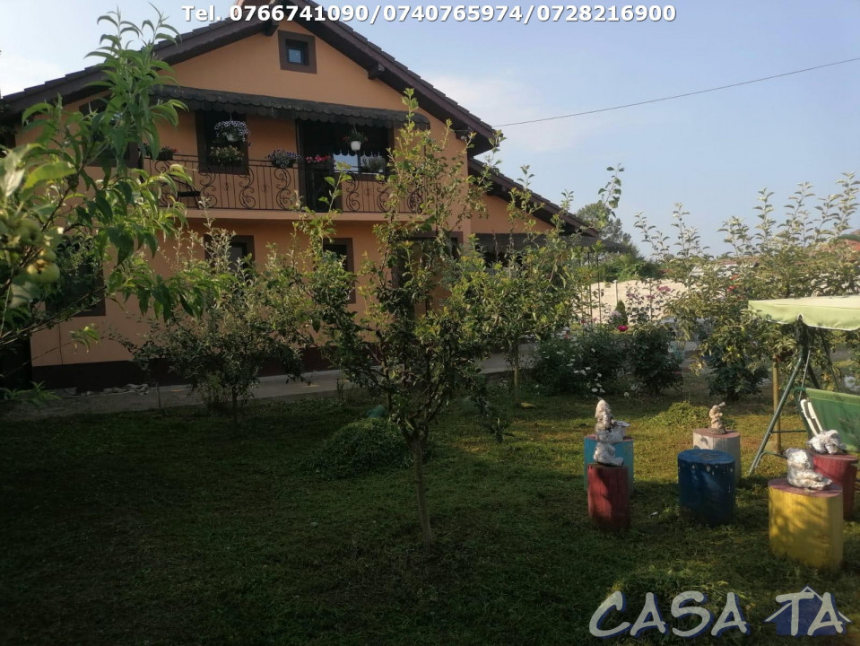 Casa Exclusivista (la cheie) 5 Camere, P+M, Comuna Danesti