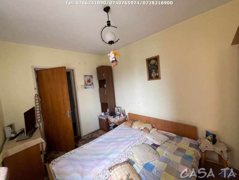 Apartament 3 Camere, Etaj 2, Strada Theodor Aman
