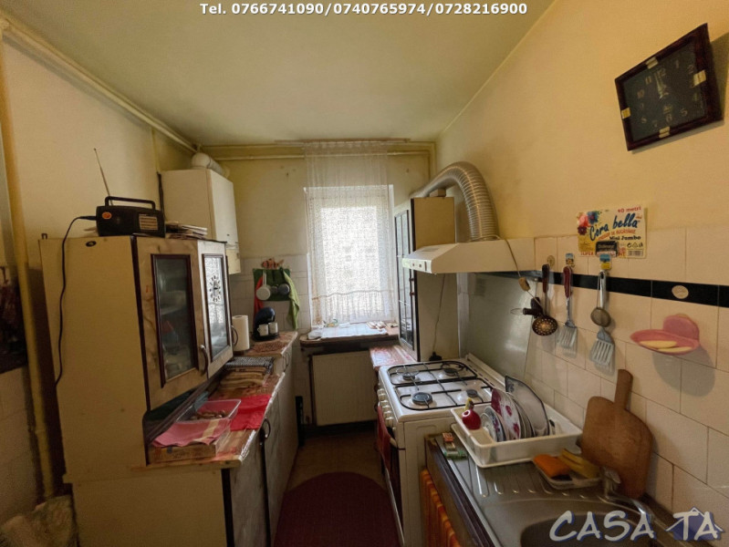 Apartament 3 Camere, Etaj 2, Strada Theodor Aman