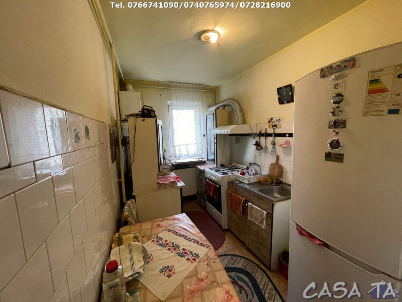 Apartament 3 Camere, Etaj 2, Strada Theodor Aman