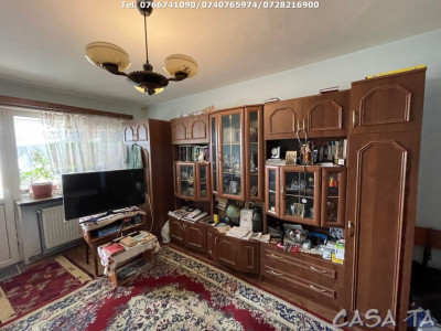 Apartament 3 Camere, Etaj 2, Strada Theodor Aman