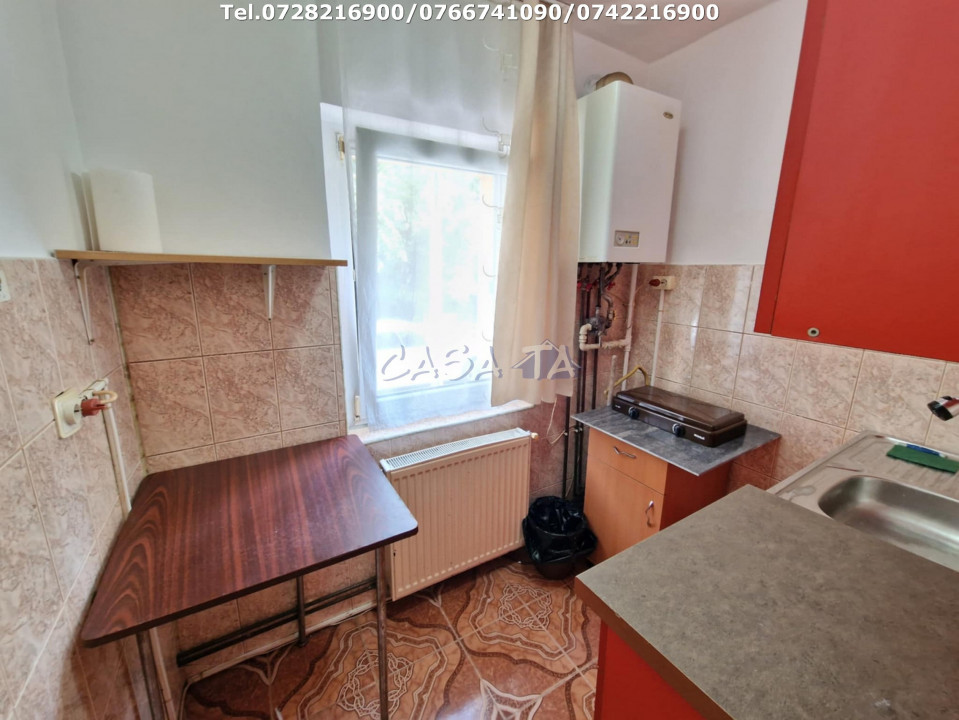 Închiriere garsoniera, situata în Târgu Jiu, Str Com din Paris