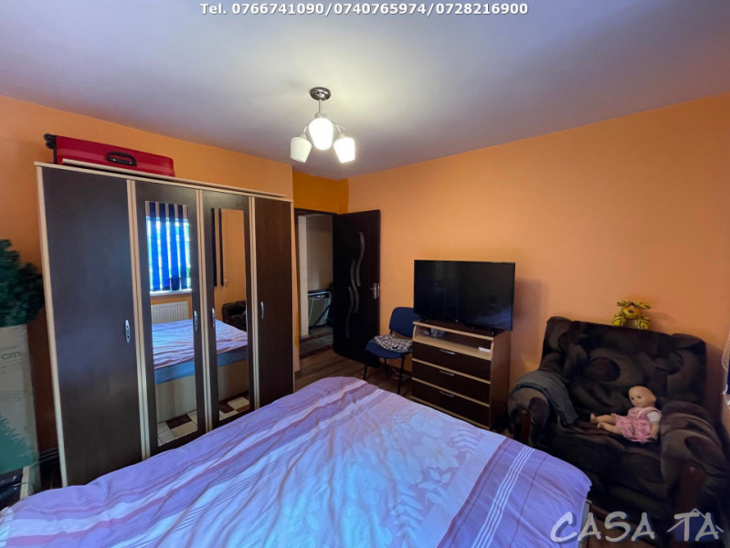 Apartament 3 Camere, Etaj 2, Strada G-ral Christian Tell