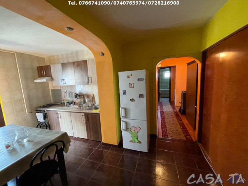 Apartament 3 Camere, Etaj 2, Strada G-ral Christian Tell