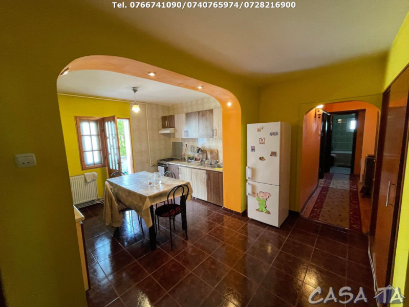 Apartament 3 Camere, Etaj 2, Strada G-ral Christian Tell