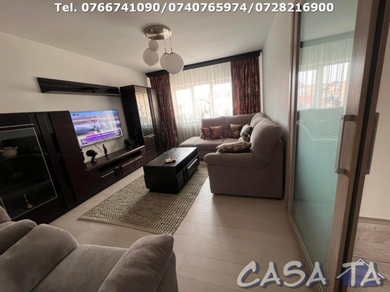 Apartament 4 camere, situat în Târgu Jiu, Str. 22 Decembrie 1989