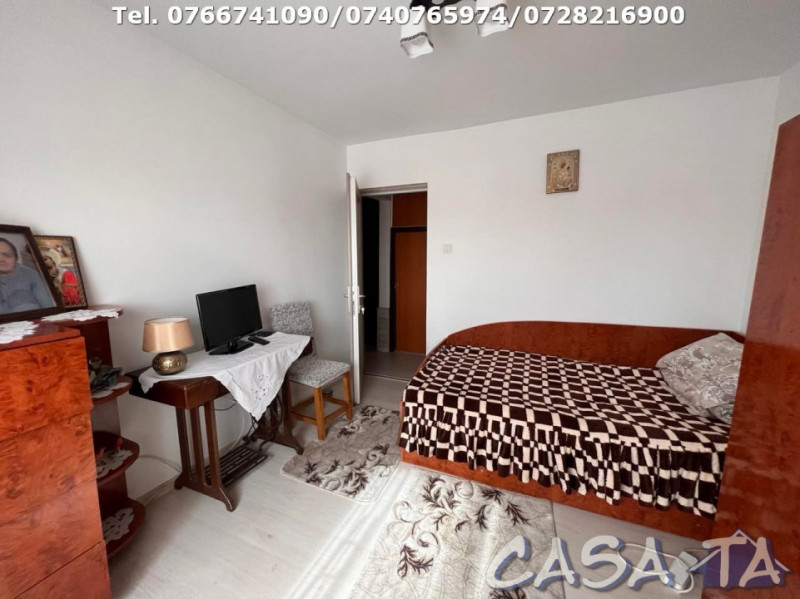 Apartament 4 camere, situat în Târgu Jiu, Str. 22 Decembrie 1989