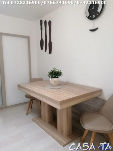 Apartament 4 camere, situat în Târgu Jiu, Str. 22 Decembrie 1989