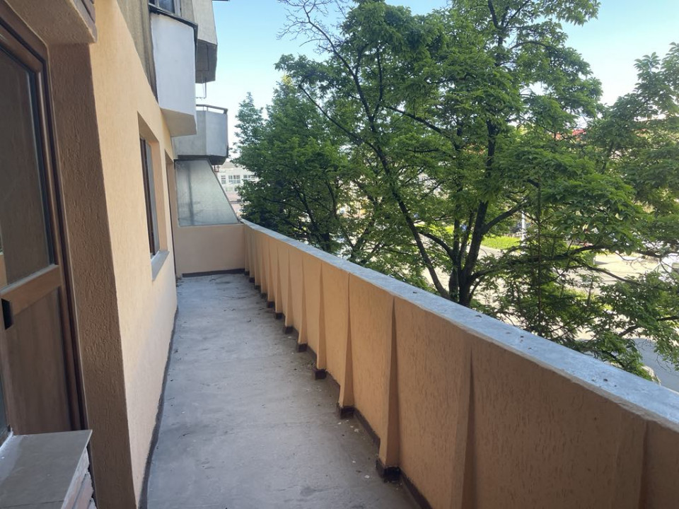 Apartament 5 Camere, Etaj 1, Zona Centrala