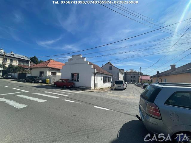 Casa + Spatiu Comercial, Targu Carbunesti
