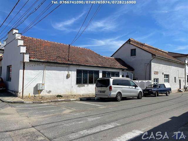 Casa + Spatiu Comercial, Targu Carbunesti