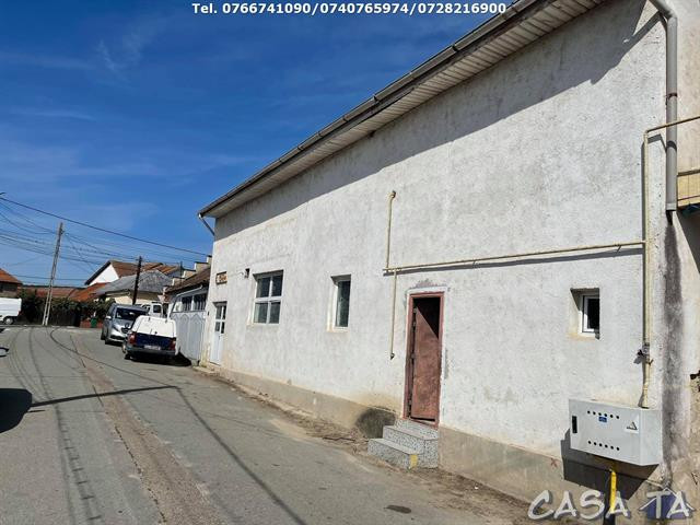 Casa + Spatiu Comercial, Targu Carbunesti