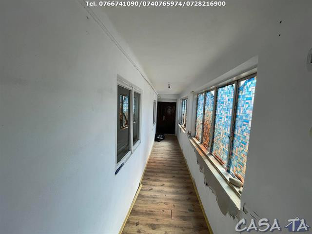 Casa + Spatiu Comercial, Targu Carbunesti
