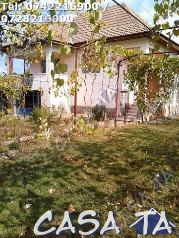 Casa si teren aferent Turburea