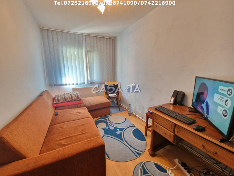 Apartament 4 camere, situat în Târgu Jiu, Str. 22 Decembrie 1989 