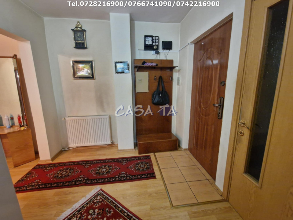 Apartament 4 camere, situat în Târgu Jiu, Str. 22 Decembrie 1989 