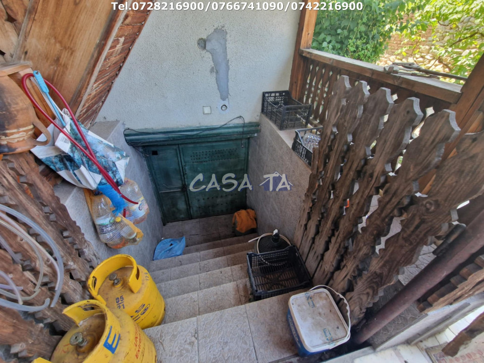 Casa situata în Peștișani -Boroșteni