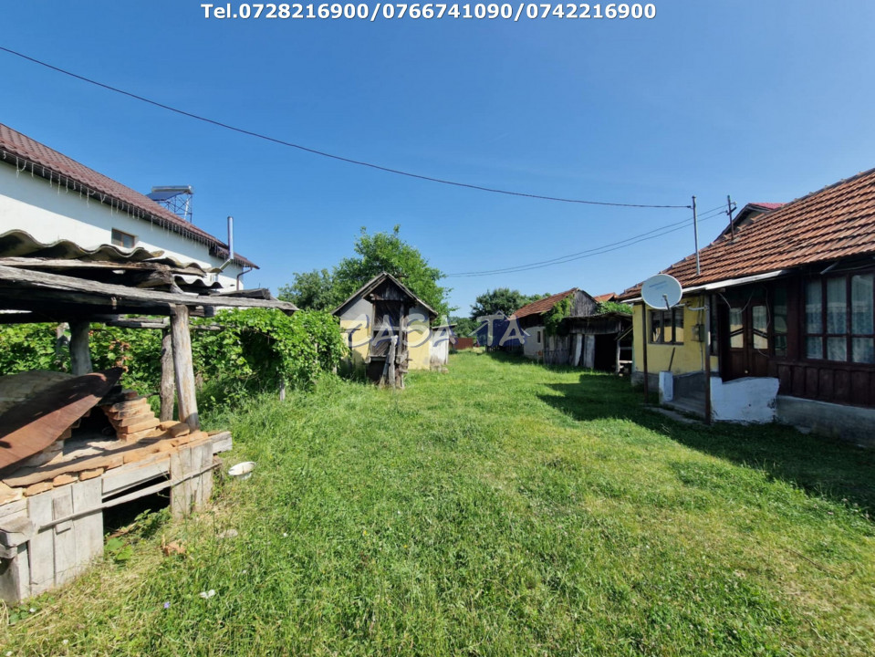 Casa 3 Camere + Teren si Anexe, Tîrculesti- Danesti