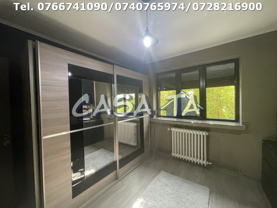 Apartament 3 Camere, Etaj 1, Strada Nicolae Balcescu - Zona Centrala
