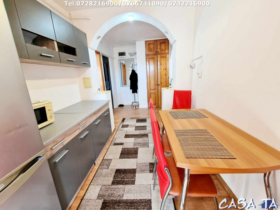Închiriere apartement 2 camere , Str.Dacia (Zona Mall)