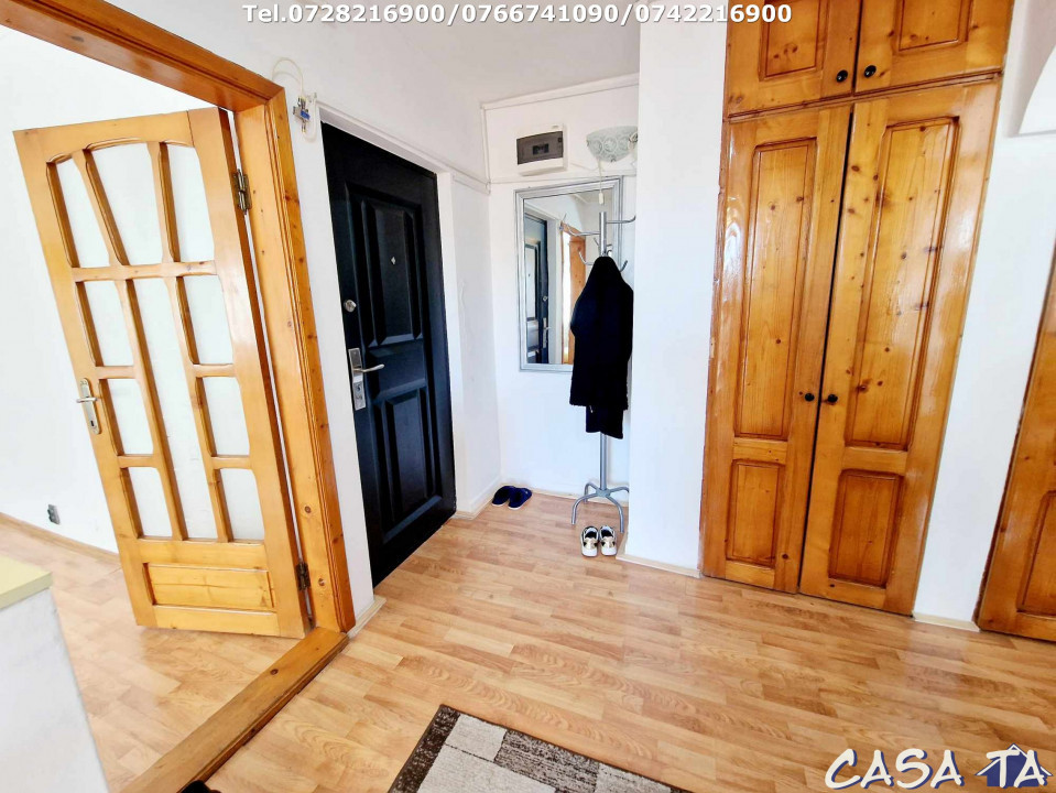 Închiriere apartement 2 camere , Str.Dacia (Zona Mall)
