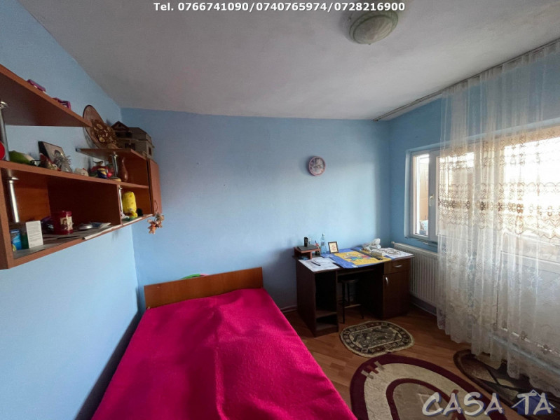 Apartament 3 Camere, Etaj 4 (acoperis), Strada Agriculturii