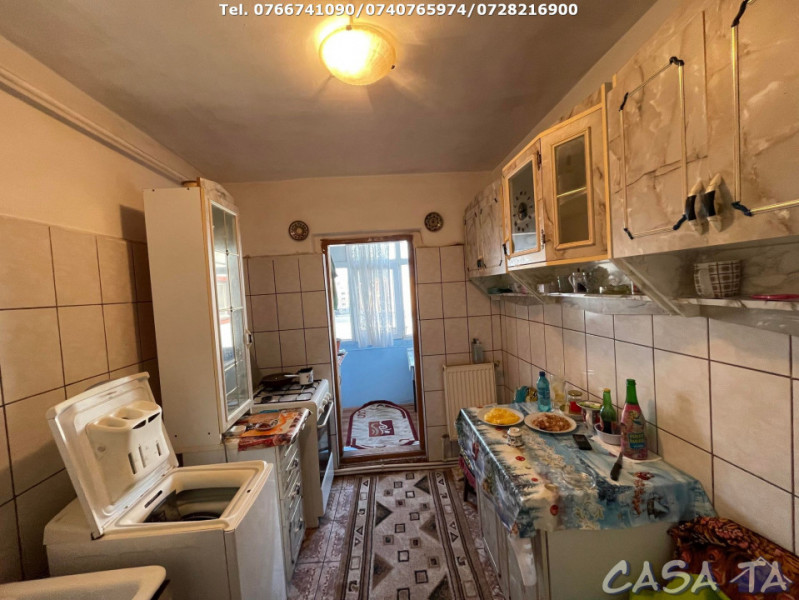 Apartament 3 Camere, Etaj 4 (acoperis), Strada Agriculturii