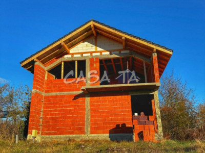 Casa situata în Lelești P+M (La Rosu)