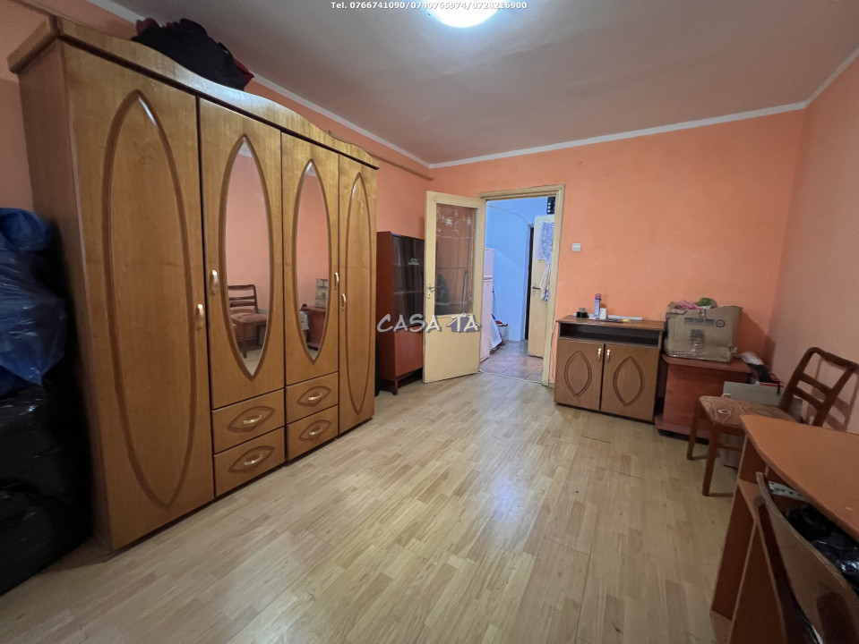 Garsoniera Tip ,,Studio", Semicentral, Targu Jiu, Str. Garofitei, Parter